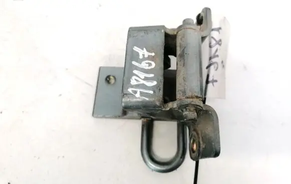 Audi A4 S4 B5 8D Rear door lower hinge 4A0833411A