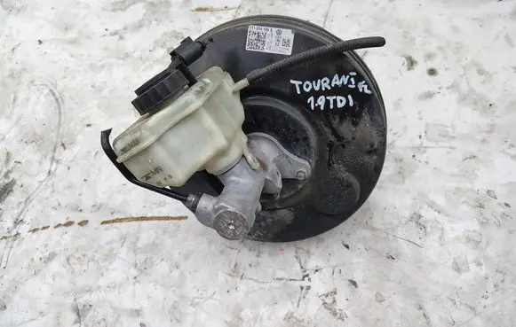 Volkswagen Touran I Brake booster 1T1614105S