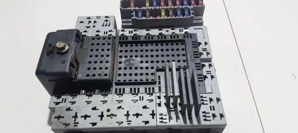 Volvo XC90 Fuse box set 9441582 1084209