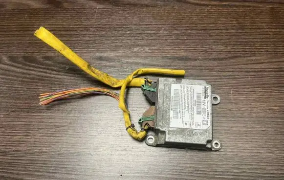 Iveco Daily 4th gen Airbag control unit/module 104687 69500826