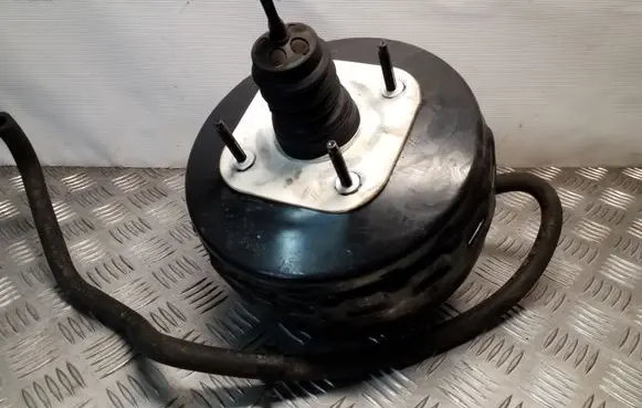 Jeep Grand Cherokee (WK) Brake booster