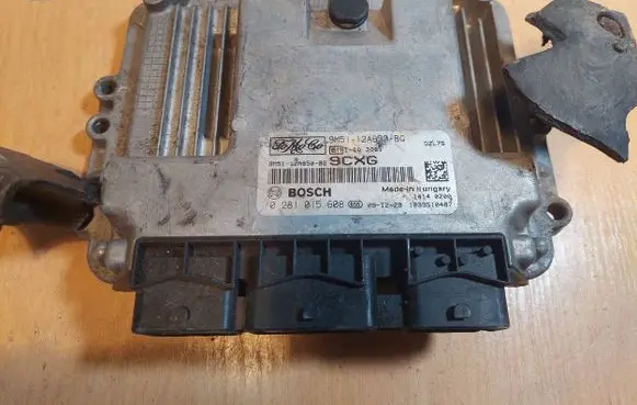 Ford Focus Engine control unit/module ECU 9M51-12A650-BG 0281015608