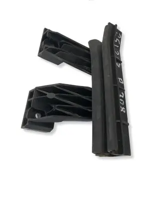 Peugeot 308 Rear door windshield rail 9832154580D