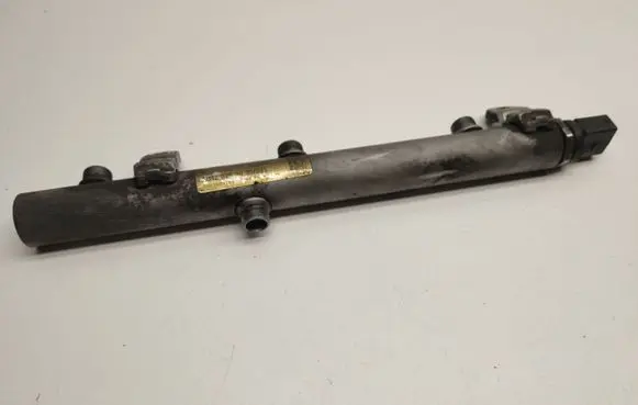 Mercedes-Benz CLS C219 Fuel main line pipe A6420703095