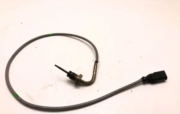 Volkswagen PASSAT B8 Exhaust gas temperature sensor 04L906088BL