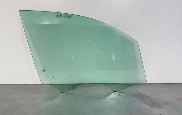 Volkswagen Touareg III Front door window glass four-door 760845022