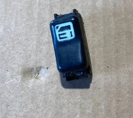 Mercedes-Benz E W124 Central locking switch button 2028203910
