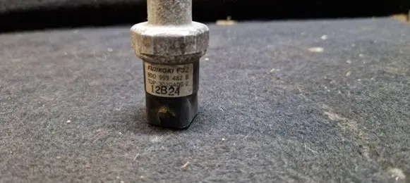 Audi A4 S4 B5 8D Air conditioning (A/C) pressure sensor 8D0959482B TDP302QADG2