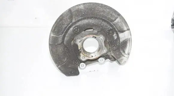BMW 5 G30 G31 G38 Rear wheel hub 6861138 6866334 33306861138