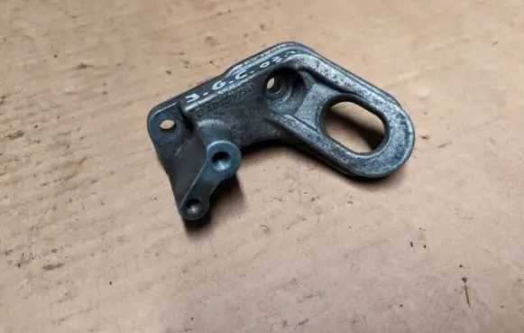 Jeep Grand Cherokee (WJ) Engine mounting bracket A6110782341