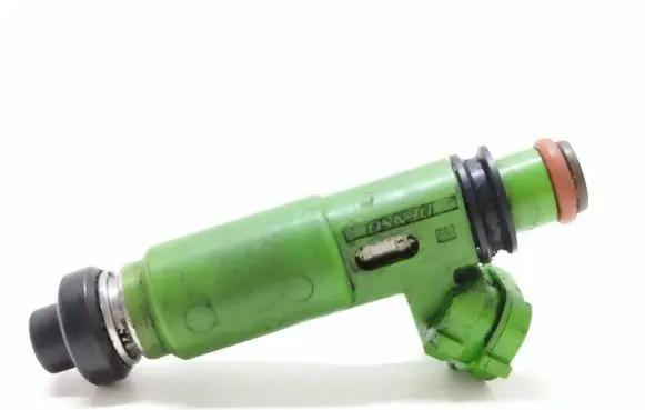 Mitsubishi Montero Fuel injector 1955003170