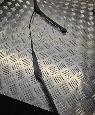 Citroen Berlingo Front wiper blade arm 280007467