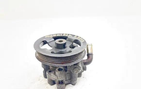 Toyota Avensis Verso Power steering pump