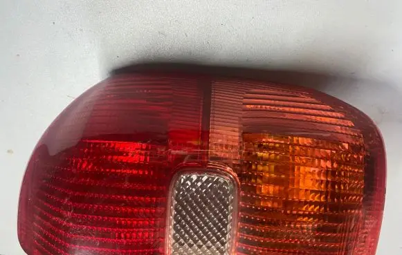 Toyota RAV 4 (XA20) Rear/tail lights T56R