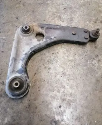 Ford Streetka Front lower control arm/wishbone 