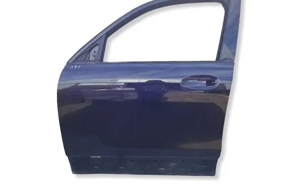 Mercedes-Benz EQB Front door 