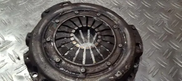 Opel Astra H Pressure plate 