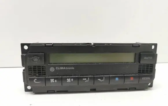 Volkswagen Golf IV Climate control unit