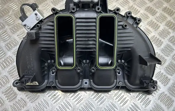 BMW 5 F10 F11 Intake manifold 7588126