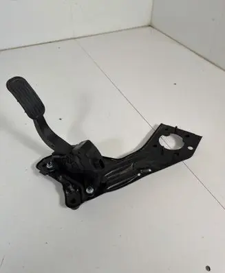 Toyota C-HR I Accelerator throttle pedal 78110F4022