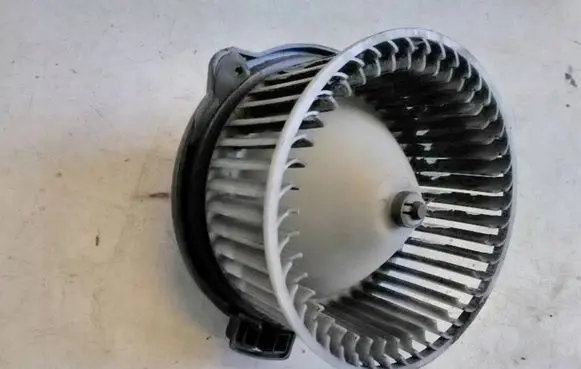 Suzuki Baleno EG Heater fan/blower 894000