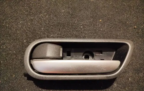 Mazda 3 II Rear door interior handle 