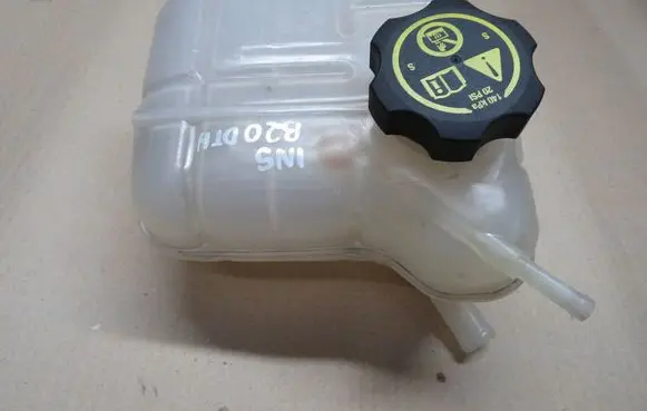 Opel Insignia A Coolant expansion tank/reservoir 22924025 22953219 200761253