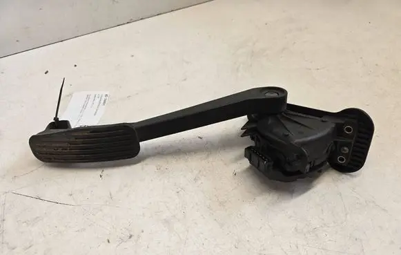 Volvo S80 Accelerator throttle pedal 9157552
