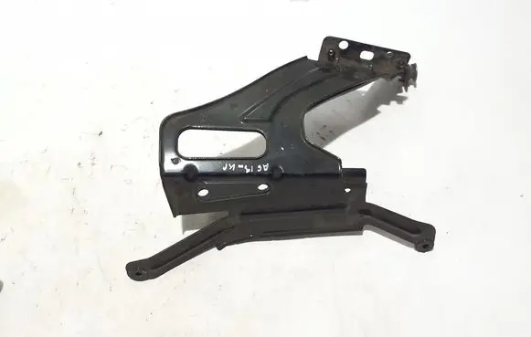 Audi A6 S6 C8 4K Fender mounting bracket 4K0821131