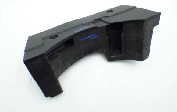 Volkswagen PASSAT B6 Tool box 3C5012115C 3AA011031B