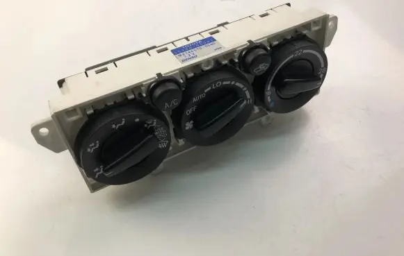 Toyota Avensis T220 Interior fan control switch 5590005091