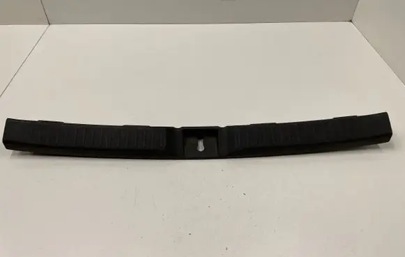 Volkswagen PASSAT B6 Trunk/boot sill cover protection 647160F010
