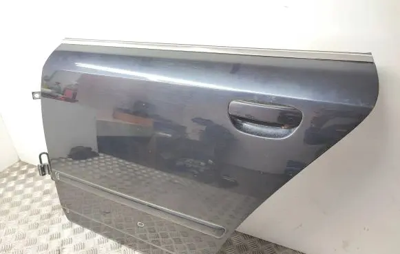 Audi A4 S4 B6 8E 8H Rear door