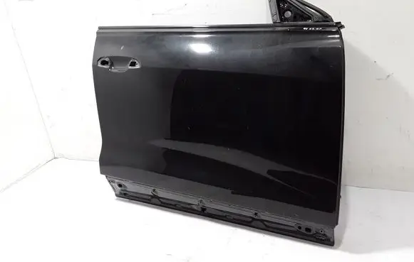 Audi Q8 Front door 4M8831052C