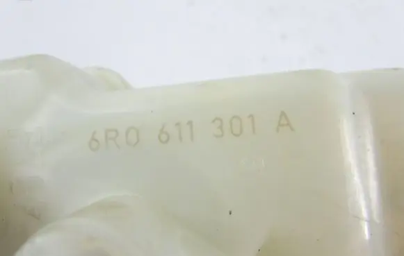 Skoda Rapid (NH) Master brake cylinder 6R0611301A
