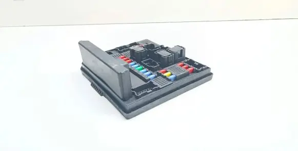 Nissan Qashqai+2 Fuse module 284B7JD00B