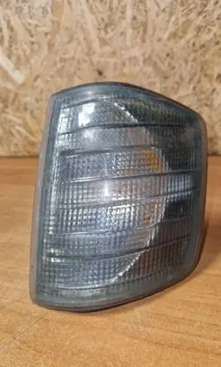 Mercedes-Benz E W124 Front indicator light P25121w