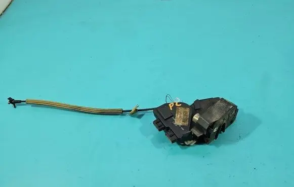 Volvo V70 Front door lock 9152487 IMPRK1504895