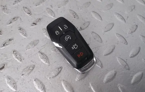 Ford Mustang VI Ignition key/card FR3T15K601CA