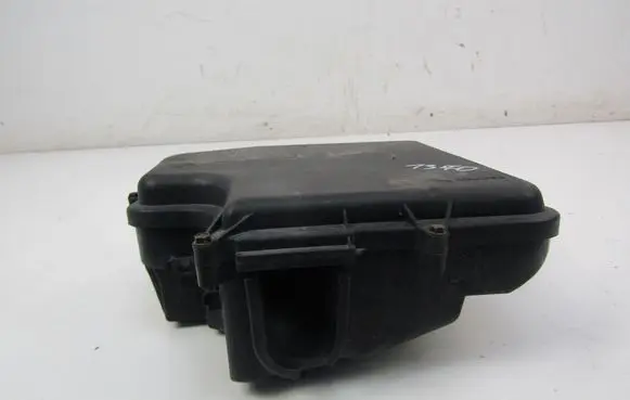Volkswagen PASSAT B5.5 Fuse box cover 
