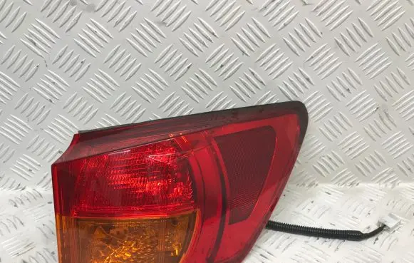 Lexus IS 220D-250-350 Rear/tail lights