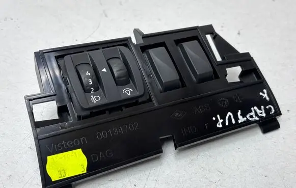 Renault Captur Headlight level height control switch 00134702