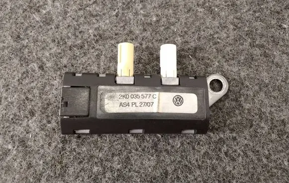 Volkswagen Caddy Aerial antenna amplifier 2K0035577C