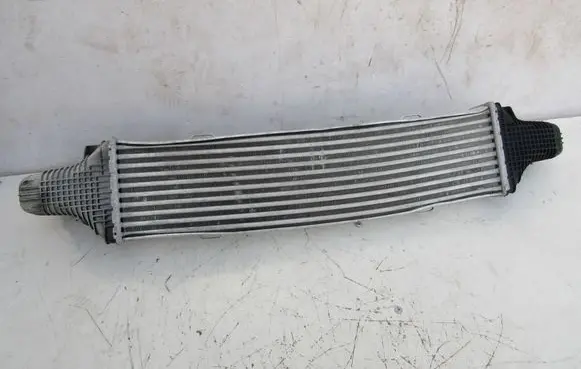 Mercedes-Benz C W204 Intercooler radiator A2045000200