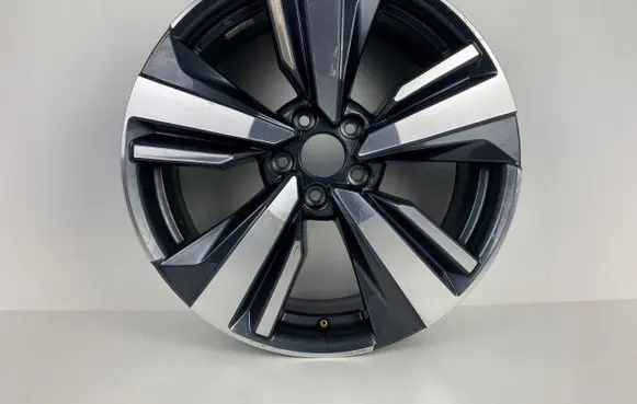 Nissan Qashqai R19 alloy rim 