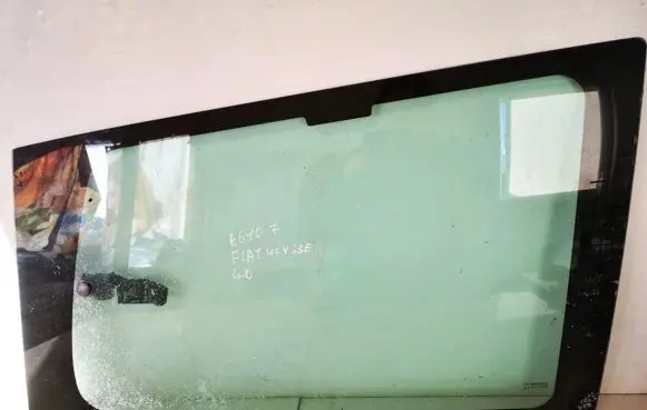Fiat Ulysse Rear side window