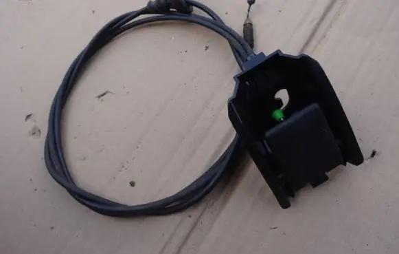 Suzuki Grand Vitara II Engine bonnet/hood lock release cable 