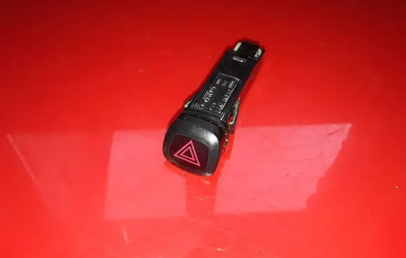 Volvo V40 Hazard light switch 9123682 14W385