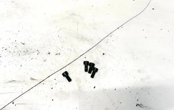 Volkswagen PASSAT B5 Nuts/bolts 