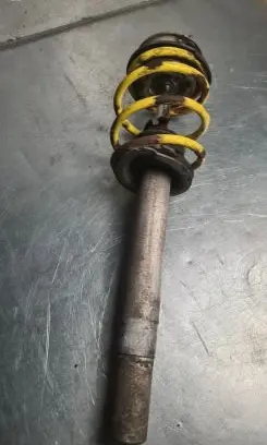 BMW 5 E39 Front shock absorber with coil spring 1096858 824904557210